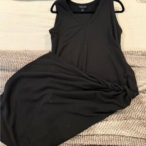 Black Sleeveless Dress
